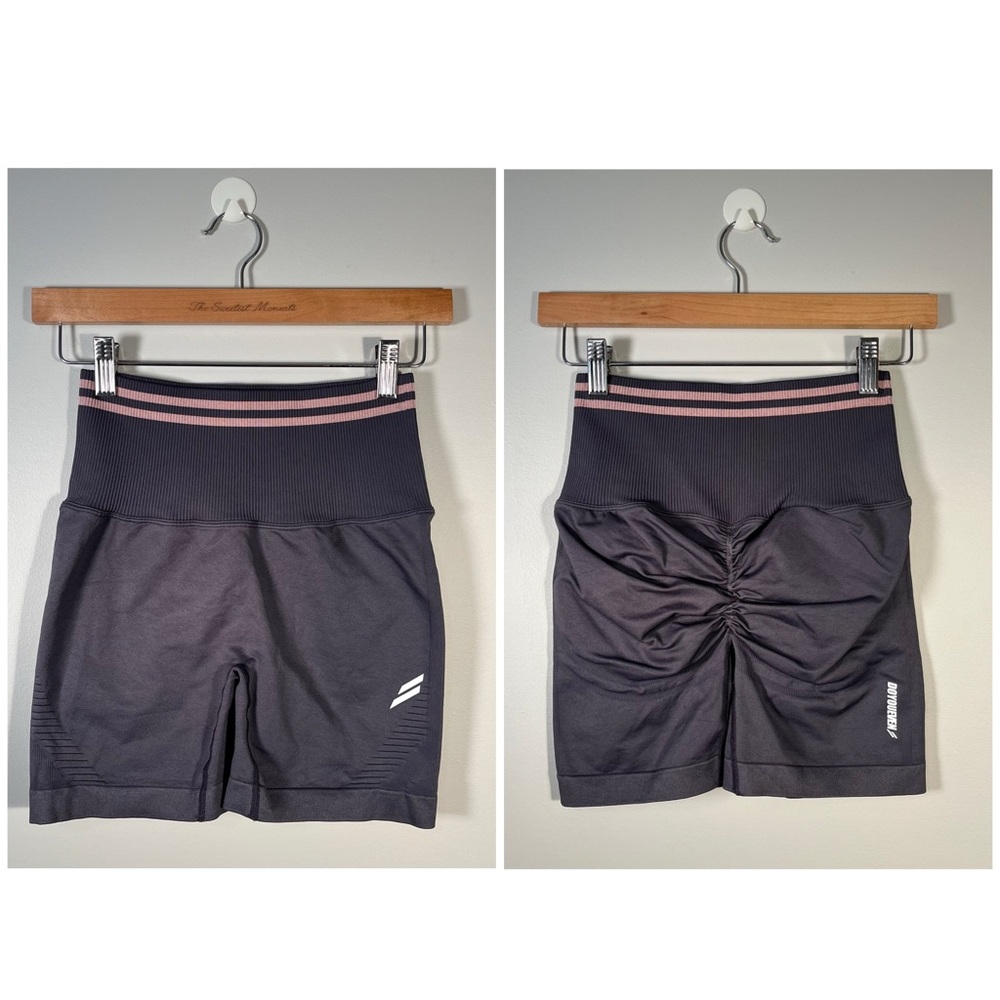 DOYOUEVEN Scrunch Seamless Spandex Shorts Grey/Pink M
